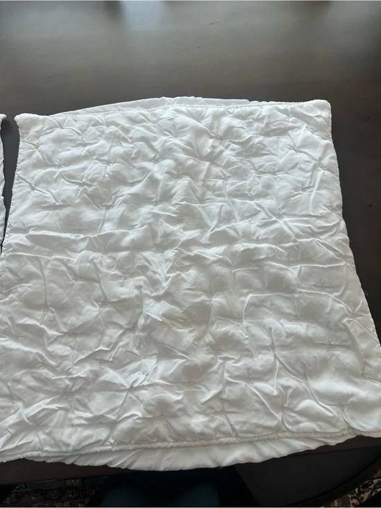 Pottery Barn White Quilted Euro Pillow Shams 24” Square – Set of 2