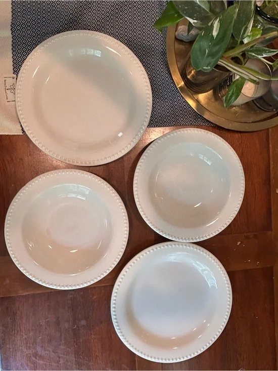 Pottery Barn Emma Stoneware Cream Beaded Rim Dinner Plates Soup Bowls