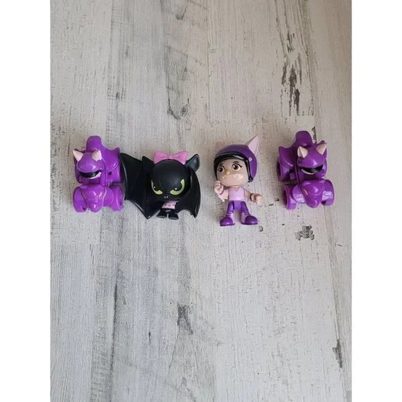 Top wing purple vampire car racing toy set bat variety Nick jr‎