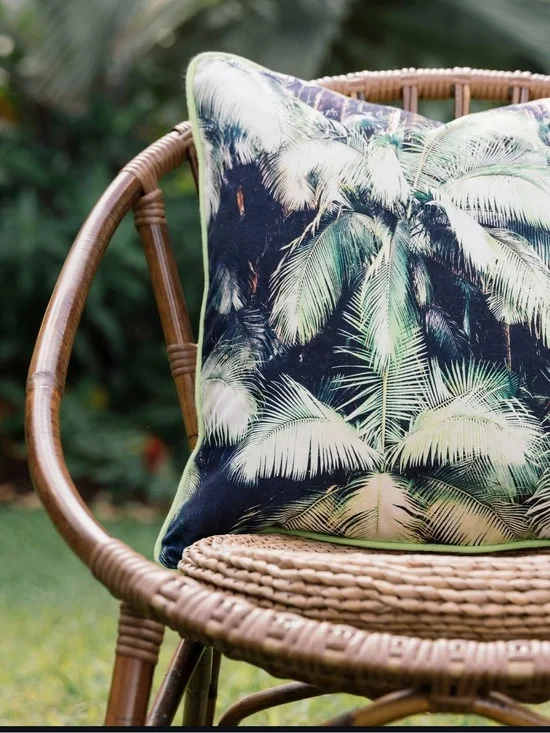 NWT 2 ALOHA COLLECTION PILLOWCASES IN HONOLII PRINT