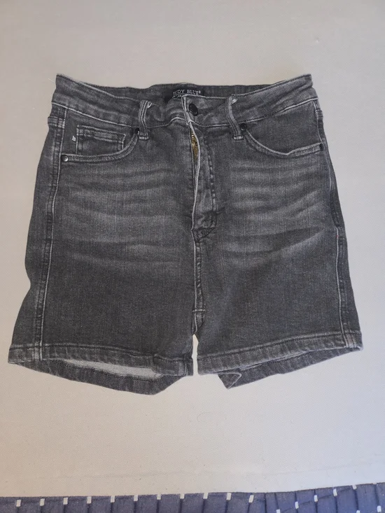 Judy Blue Jean Shorts Womens Large Black Denim Stretch Cuffed Casual Mid Rise
