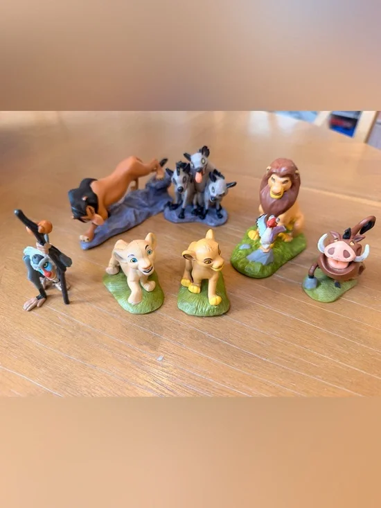 DISNEY THE LION KING DELUXE SET OF 7 DELUXE FIGURINE SET AUTHENTIC DISNEY