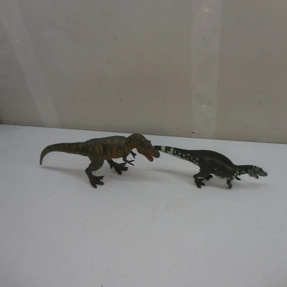 Dinosaur‎ Figure Lot T-Rex and Allosaurus Plastic Prehistoric Toy Animals 2pc