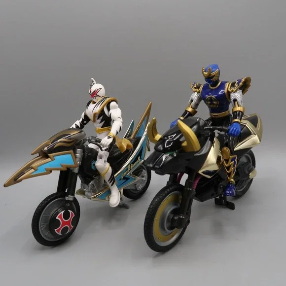 Lot of 2 Figures 2 Cycles Power Rangers Lost Galaxy Bandai Blue Ninja White Gold