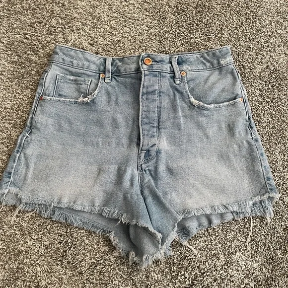 Good American Light Wash High Rise Denim Shorts