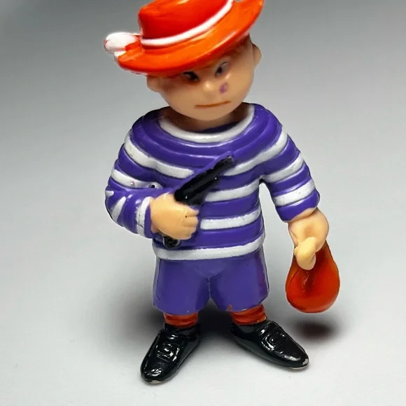 Vintage 1986 SOMA Thief Bank Robber PVC Toy Figure 2”‎ Rare Crime Collectible
