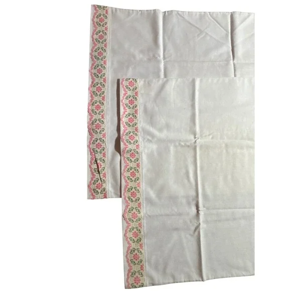 Vintage JCPenney Muslin Pillowcase Set Floral Lace Trim 2pc Cottagecore Standard