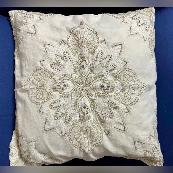 Pottery Barn Holly Embroidered Christmas Holiday Throw Pillow Cover OS