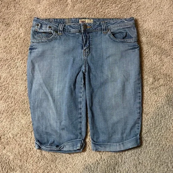 Lei Ashley Ultra Low Rise Denim Capri Jeans Blue Y2K Embroidered Pockets Size 15