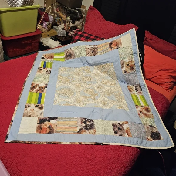 Handcrafted Quilted Cat Faces 🐱 Quilt machine sewn Approximately 43