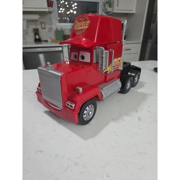 SUPER TRACK MACK Disney Pixar Cars truck cab 2018 lights sound 15