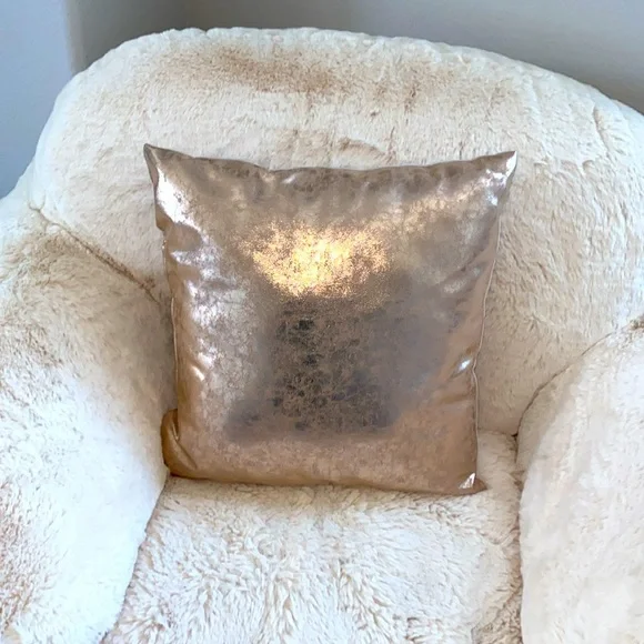 Ginger Beige Soft Solid Square Velvet Decorative Throw‎ Pillow, 17'x17