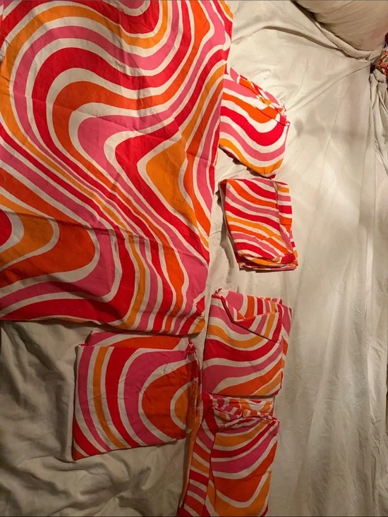 Vibrant Pink & Orange Swirl king size pillowcases times six