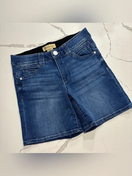 Democracy Dark Wash Blue Stretch Denim Jean Shorts Women’s Size 6 AB Technology