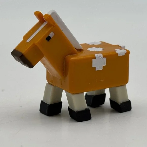Minecraft Ice Series 5 Palomino Brown White Horse Mini Figure 1