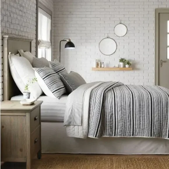 HEARTH & HAND with MAGNOLIA King Striped Quilt Bedspread Dark Gray Cream NEW