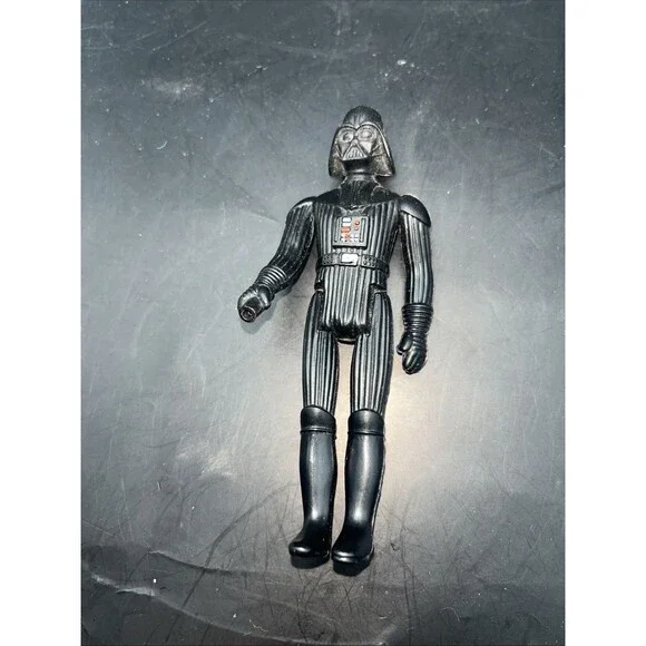 1977 Kenner Star Wars Darth Vader 3.75