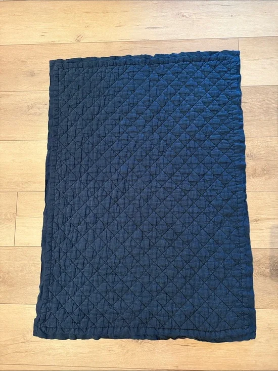 EUC Pottery Barn Kids Belgian Flax Linen Navy Toddler Quilt