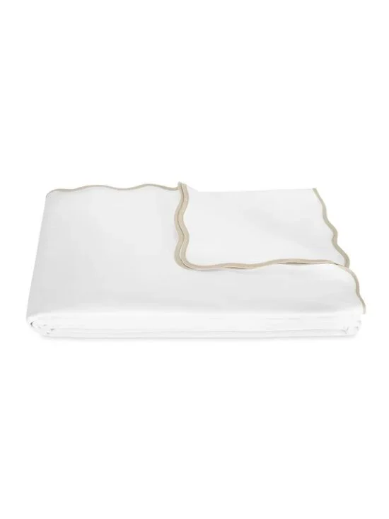 Matouk Lanai Scalloped Coverlet Cotton White/Tan FULL/QUEEN
