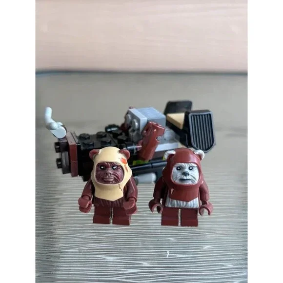 Lego Star Wars Wookies + Little Speeder