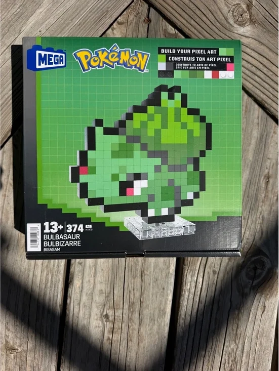 Mega Pokémon Bulbasaur Pixel Art Building Set - 374 Pieces, Ages 13+