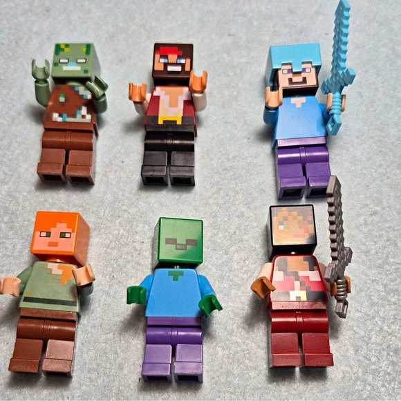 LEGO Minecraft Minifigure Lot of 6 Alex Zombie Steve w/ Swords swashbuckler or?