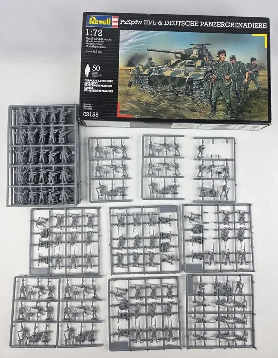 Revell German Armored Infantry 1:72 Plastic Military Men Figures 03155 - used