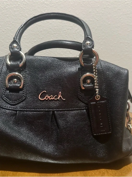 Authentic Y2K Coach Ashley Black Pleated Leather Satchel F15445