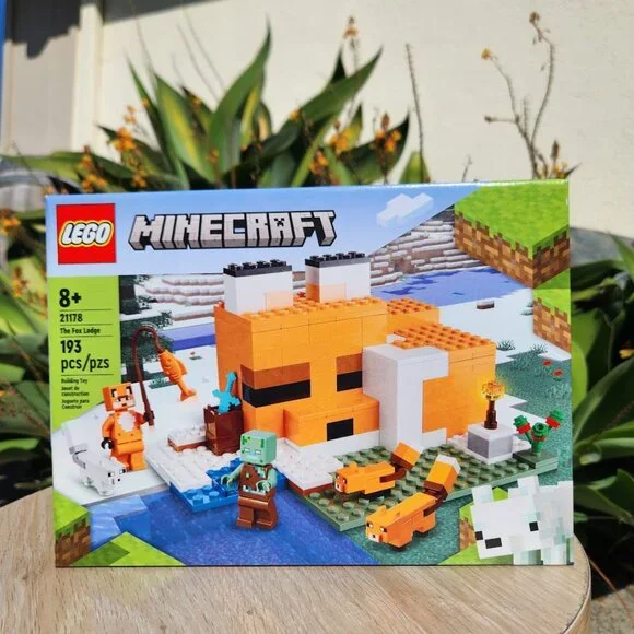 NEW LEGO MINECRAFT Fox Lodge House 21178 Drowned Zombie Christmas Gift