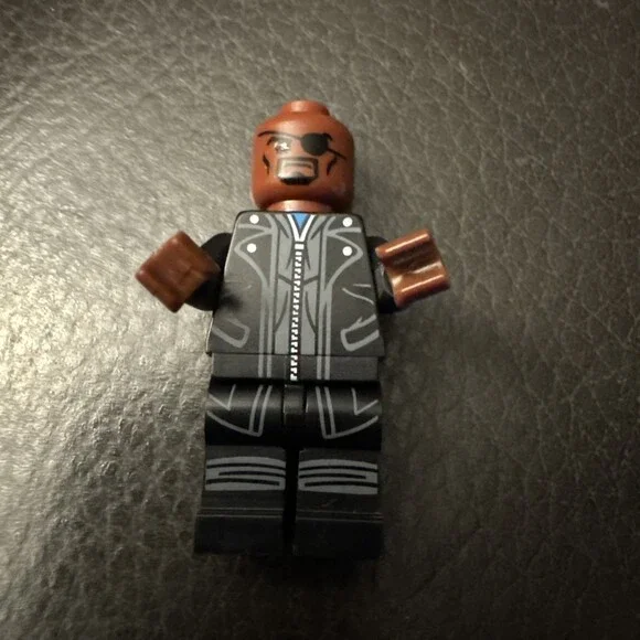 LEGO Nick Fury Marvel Super Heroes 76042 Minifigure SHIELD Helicarrier