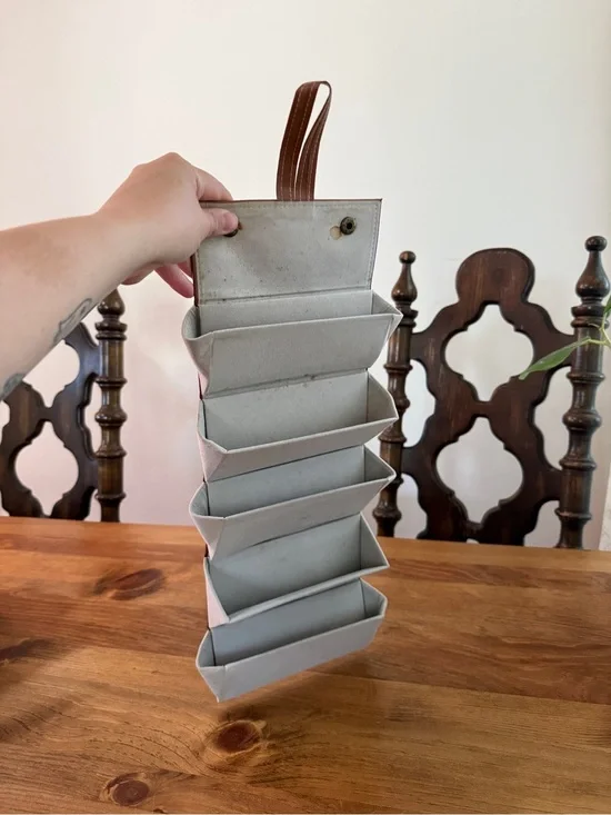 Hanging 6-Pocket Foldable Organizer in Light Gray perfect for sunglasses