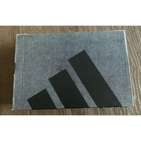 Adidas Mundial empty shoe‎ box
