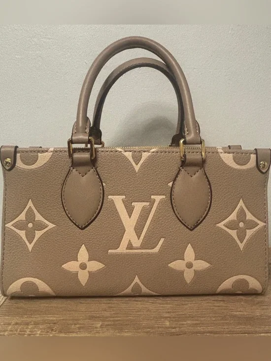 Brown/cream/tan handbag
