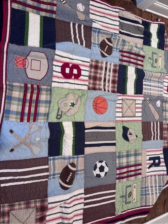 Pottery Barn: Patchwork Sports Quilt. Full/Double