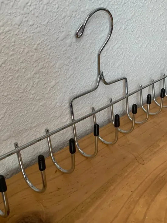 Metal Chrome Tie Belt Hanger 10 Hook Closet Organizer Rubber Tips Swivel Hook