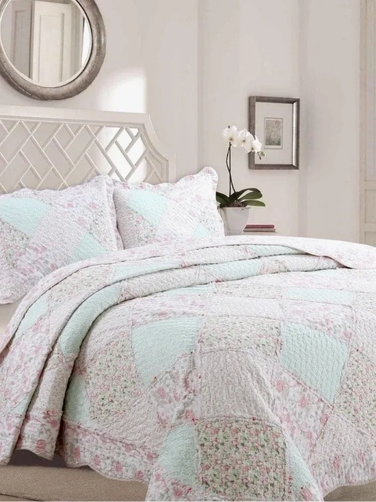 Cozy Line Pastel Floral Rose Garden Queen Quilt Set