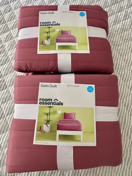 Set of 2 Room Essentials Satin Quilts - Dusty Rose