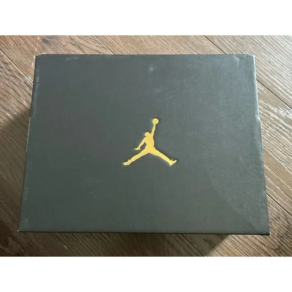 Air Jordan empty shoe box‎