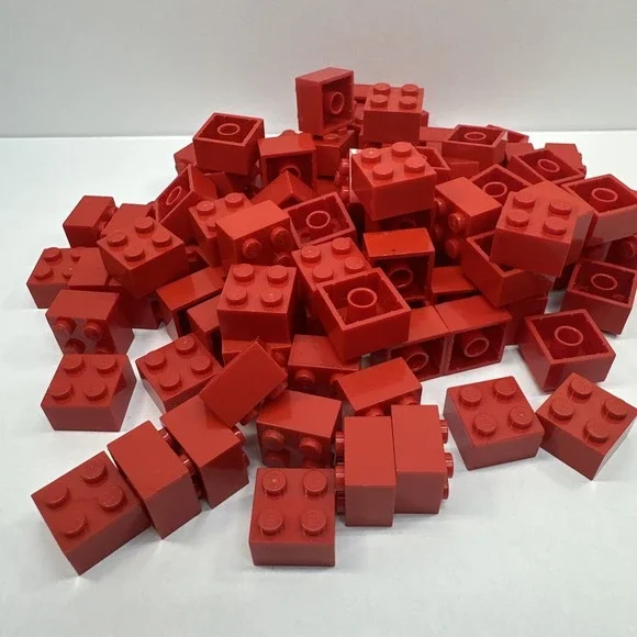 LEGO® Red Brick 2x2 Lot Of 100‎ Bricks