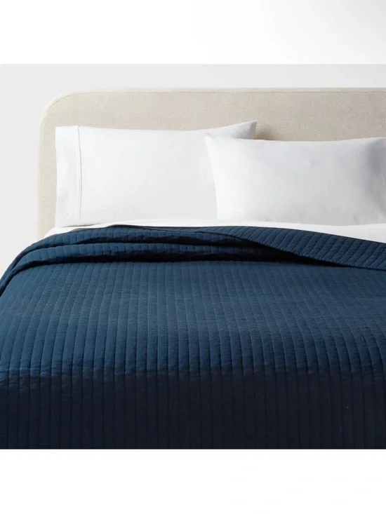Twin/Twin Extra Long Washed Cotton Sateen Quilt •Dark Navy• Threshold