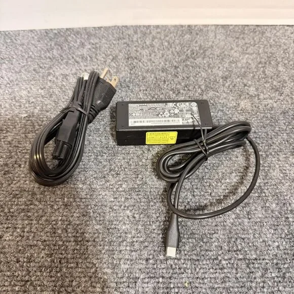 Chicony USB-C Laptop Charger 45W AC Adapter 15V 20V Power Supply Black