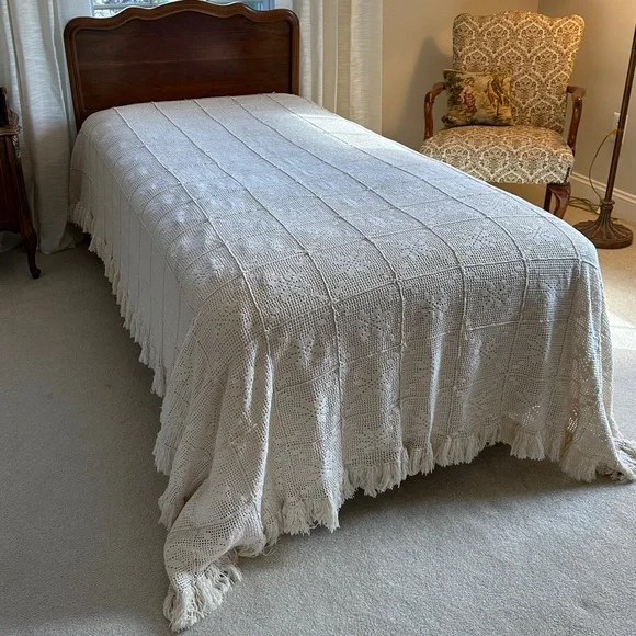 Vintage Crochet Bedspread Crocheted Cover Fringe Off White Twin Size