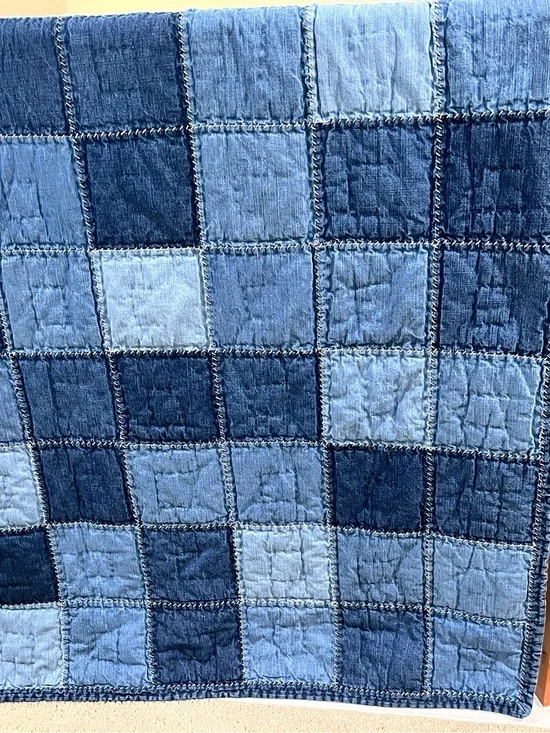 POTTERY BARN KIDS Denim Patchwork WHIP STITCH Quilt - Blue TWIN SIZE 68x86”