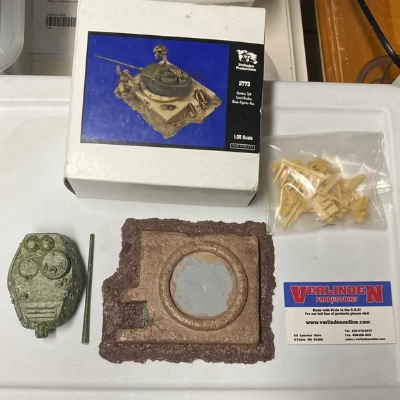 Verlinden 1/35 German T34 Turret Bunker with base and figures. Figures unbuilt