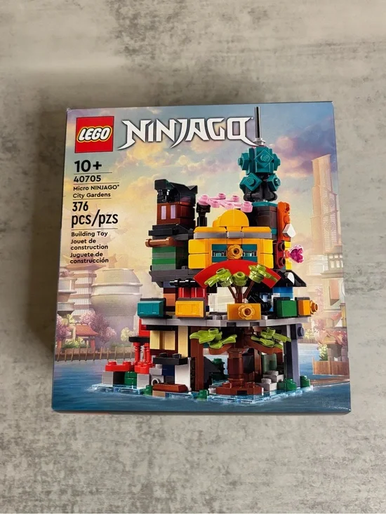 Lego Micro Ninjago City Gardens Set (#40705)