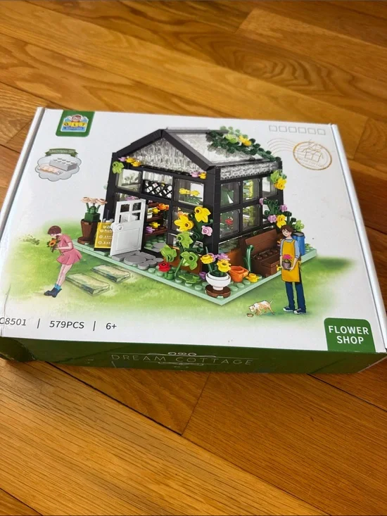 Flower Shop Building Set - Green Mini Greenhouse Playset