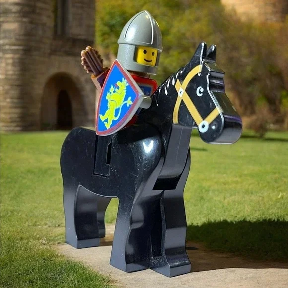 Vintage LEGO Minifigure Mounted Knight with Horse Shield Bow Quiver