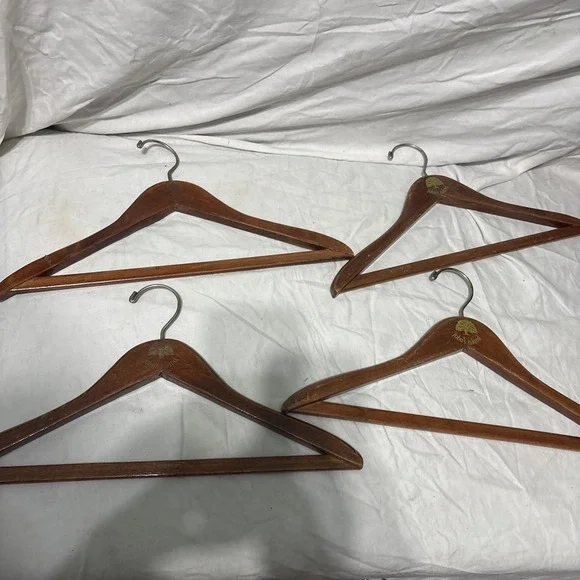Johns Island Wood‎ Coat Suit Wooden Hangers Lot Of 4