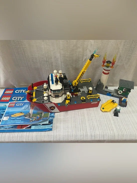 LEGO City 60109 Fire Boat, Complete (w/ 1 color sub); 5 Minifigures & 3 Manuals
