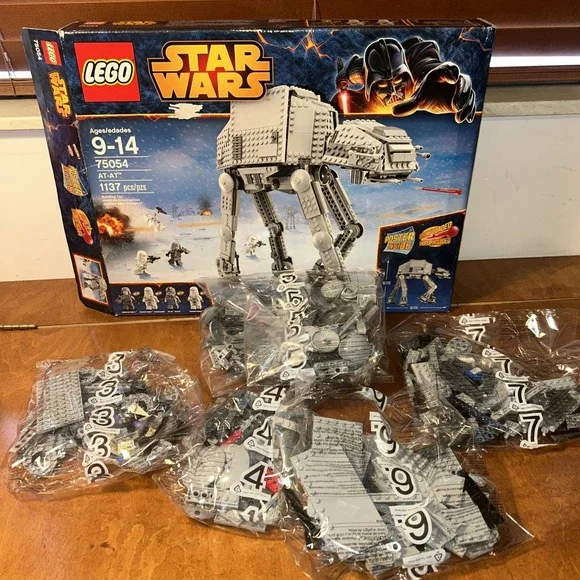 LEGO Star Wars: AT-AT (75054) Incomplete With Box